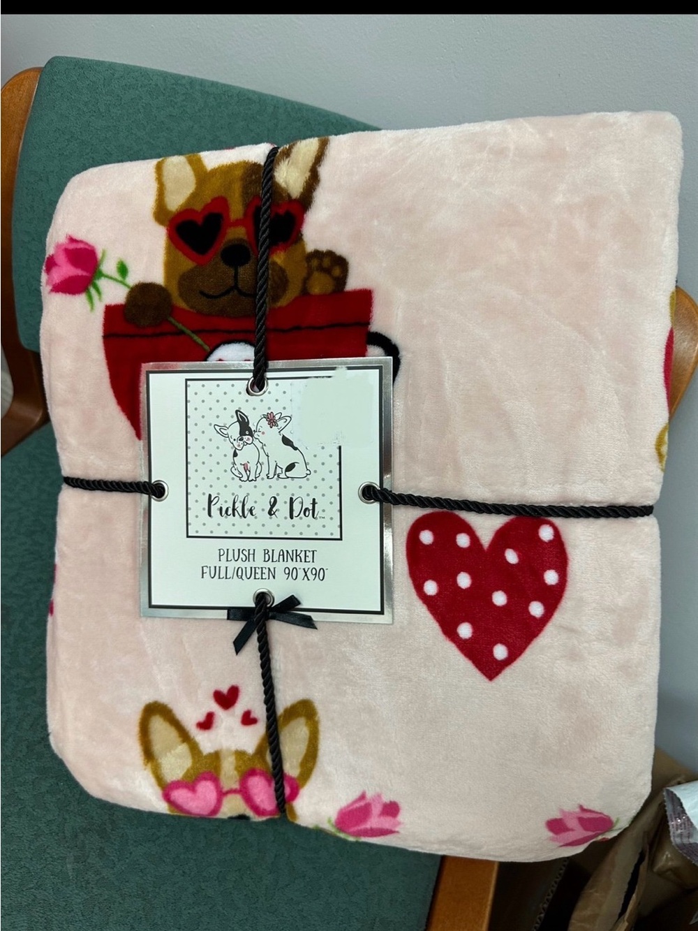 Plush Heart & frenchi Full/Queen Blanket - Pink